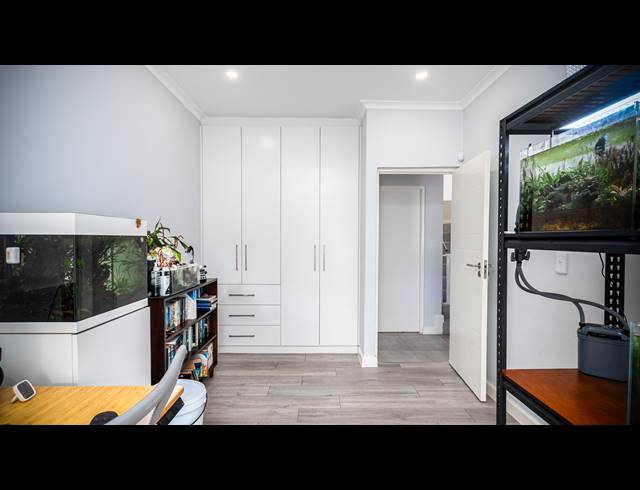 4 BEDROOM FREESTANDING FOR SALE IN SANDOWN